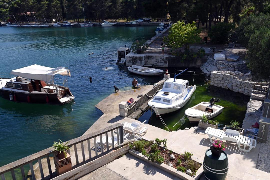 Photo of Others in Ploce
