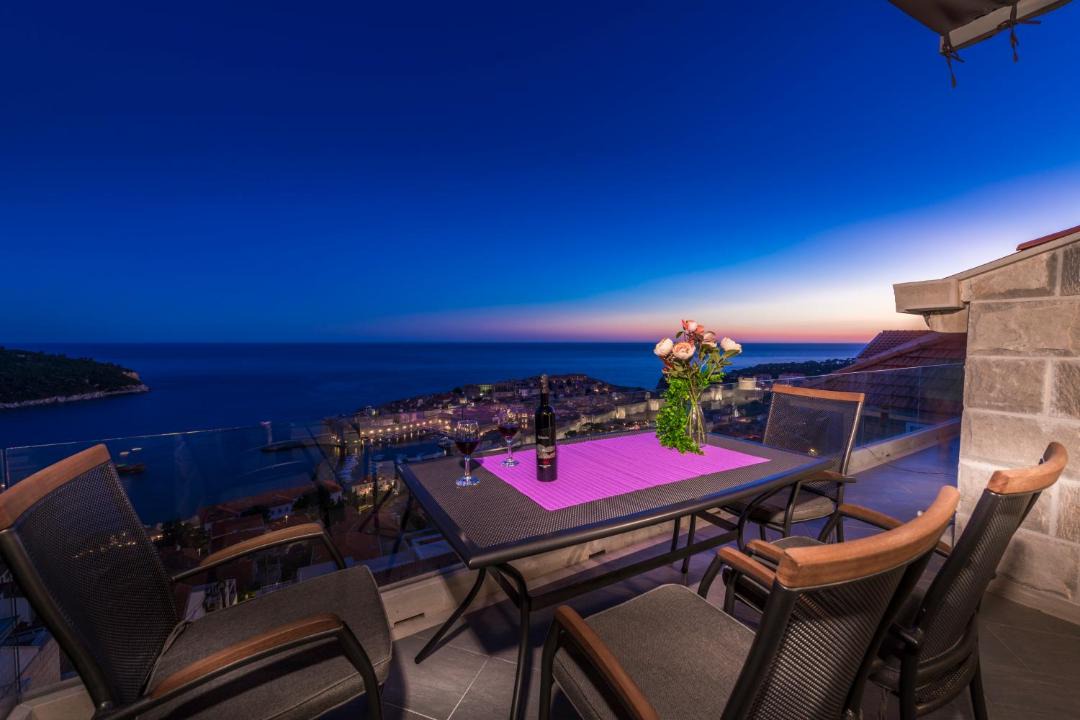 Photo of Others in Ploce