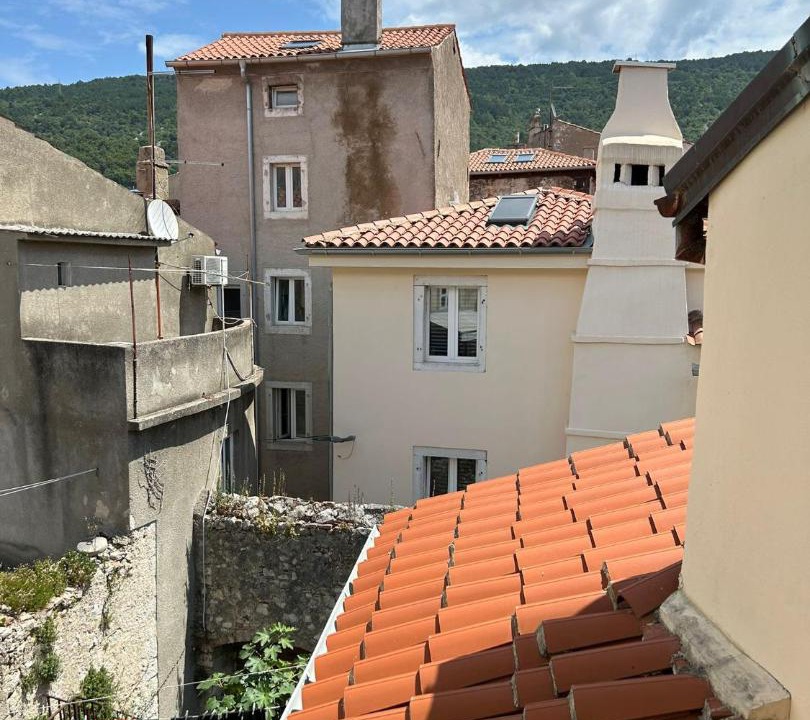 Photo of Others in Cres
