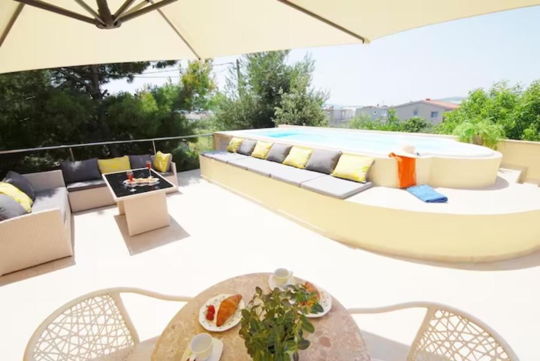 Photo of Patio Balcony in Rudine