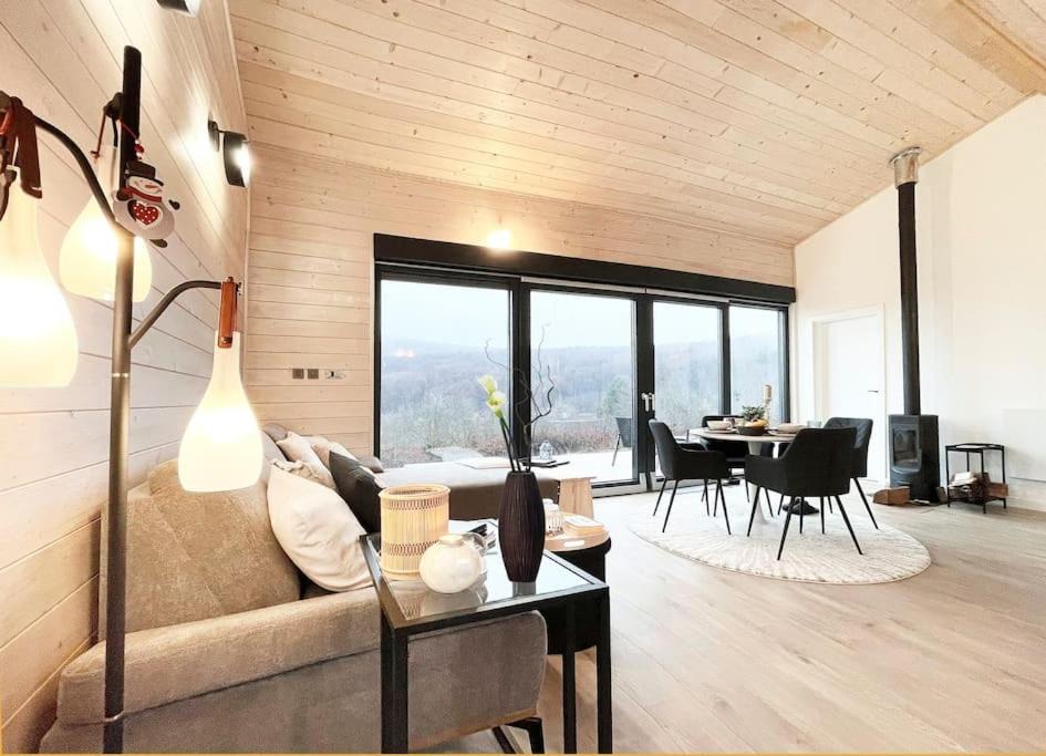 Photo of Others in Seliste