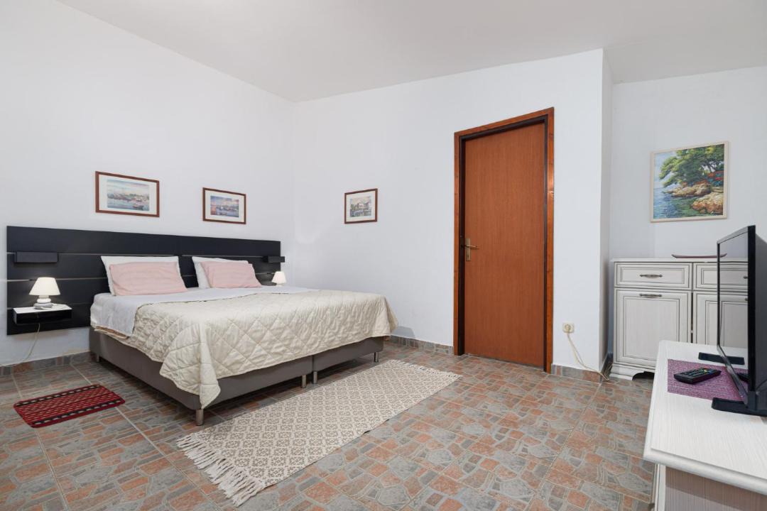 Photo of Others in Mugeba