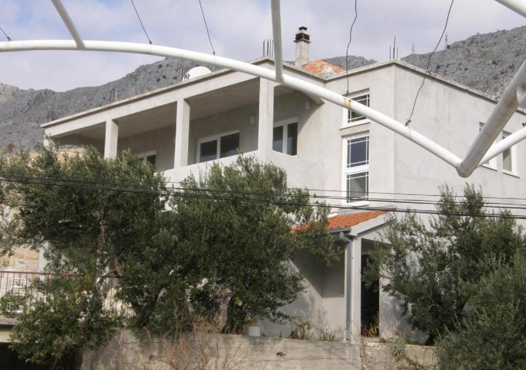 Photo of Others in Omis