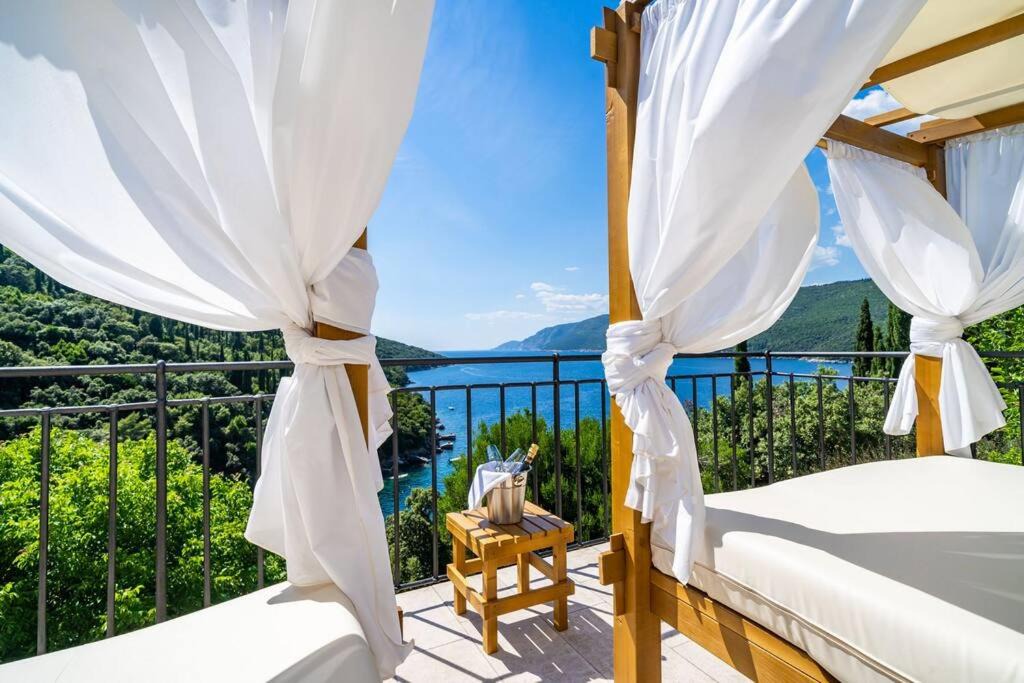 Photo of Others in Molunat