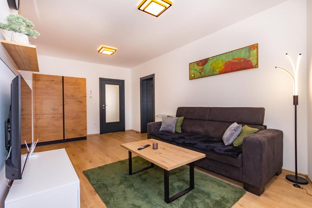 Photo of Livingroom in Canton 10