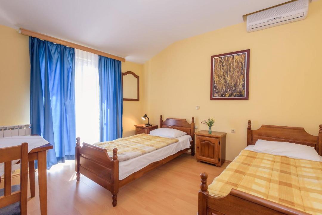 Photo of Bedroom in Vid