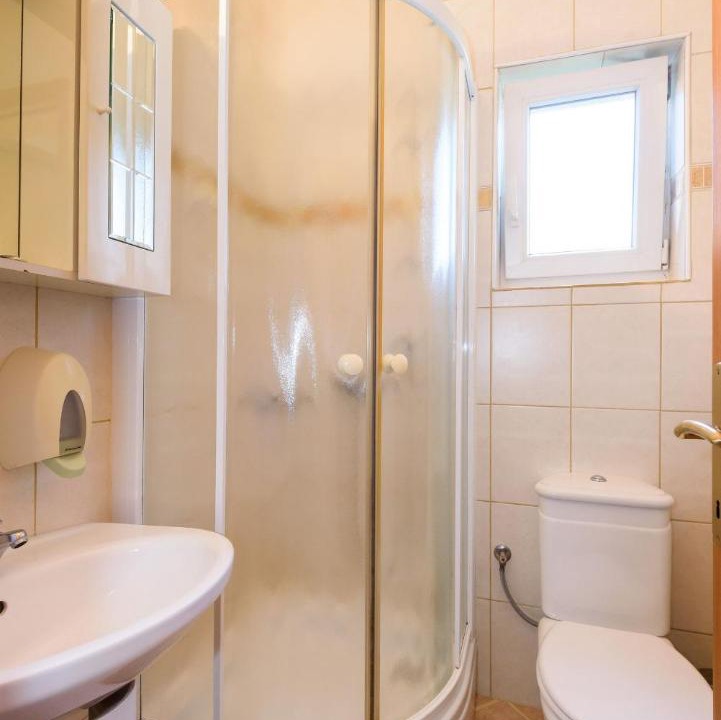 Photo of Bathroom in Vid
