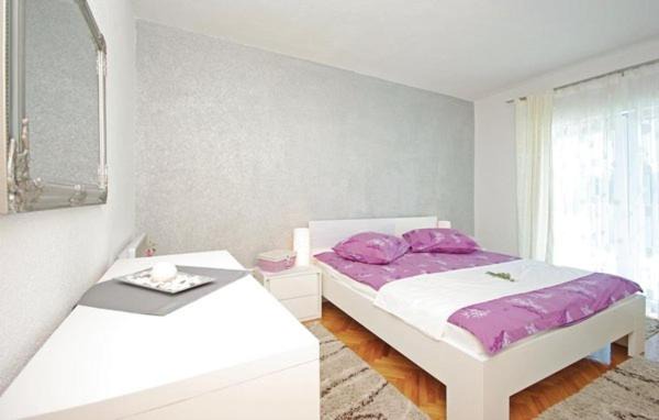 Photo of Bedroom in Donji Prolozac