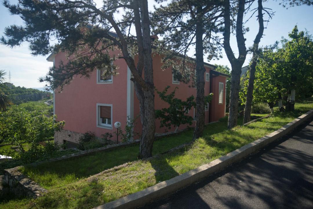 Photo of Buildings in Buzdohanj