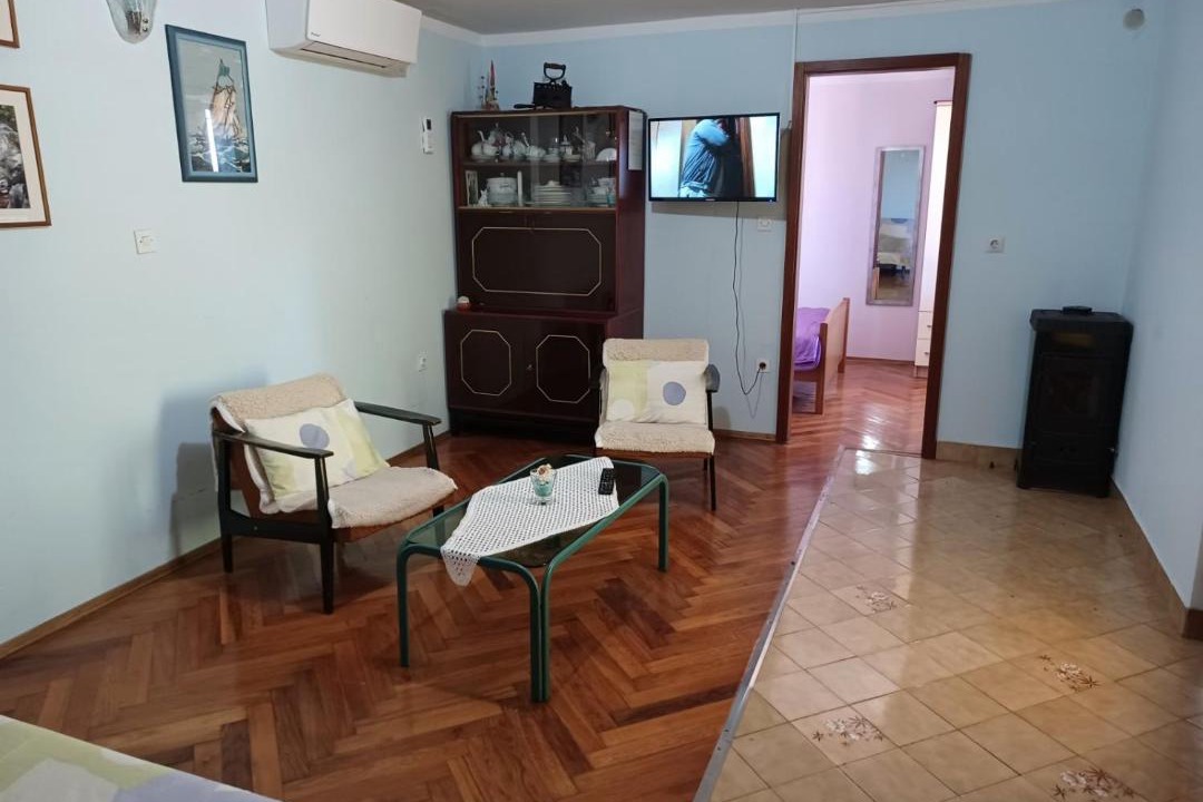 Photo of Others in Cres