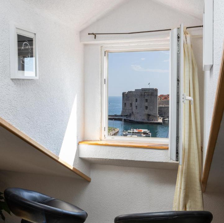 Photo of Others in Ploce