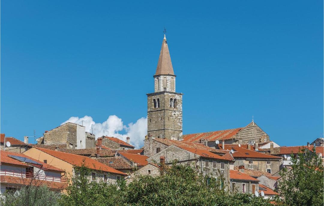 Photo of Others in Baredine
