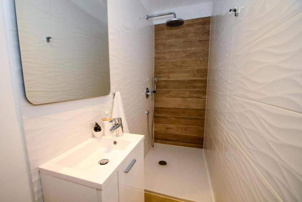 Photo of Bathroom in Mihotici