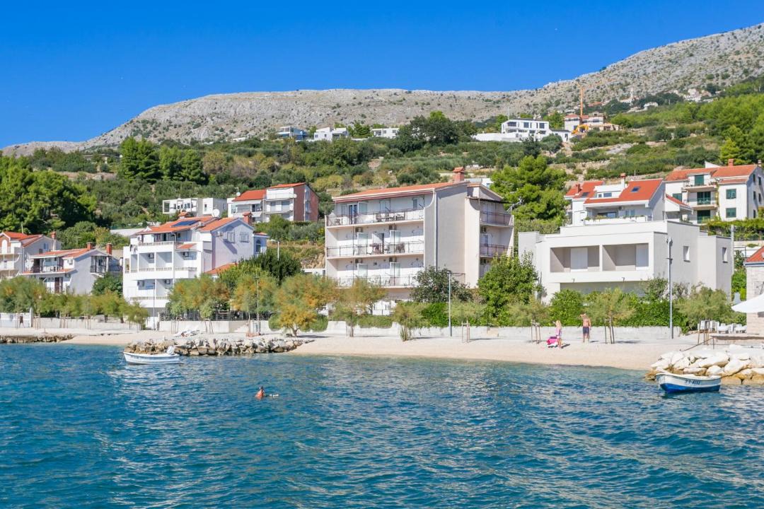 Photo of Others in Cove Makarac (Milna)