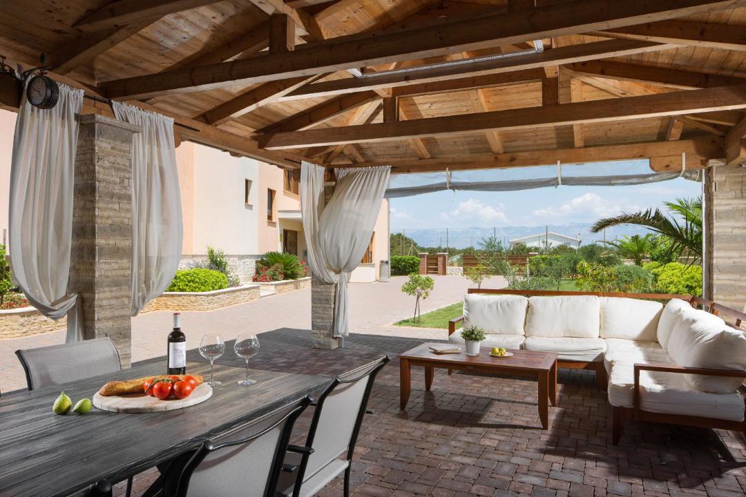 Photo of Patio Balcony in Vir