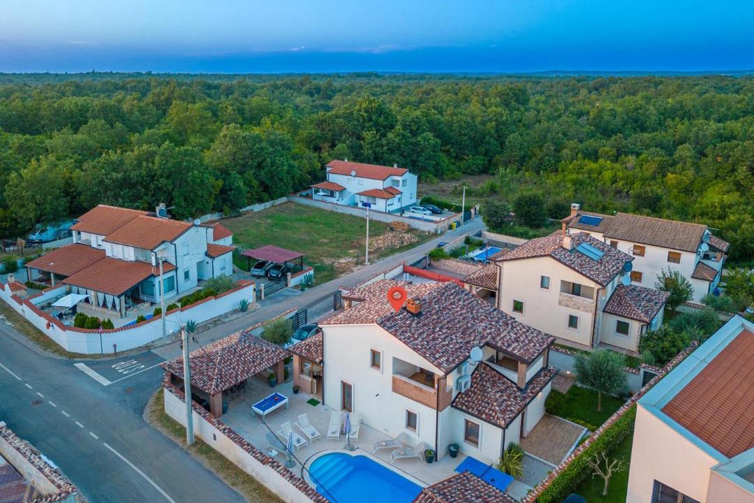 Photo of Others in Vrznaveri