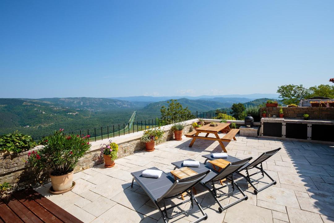 Photo of Patio Balcony in Motovun
