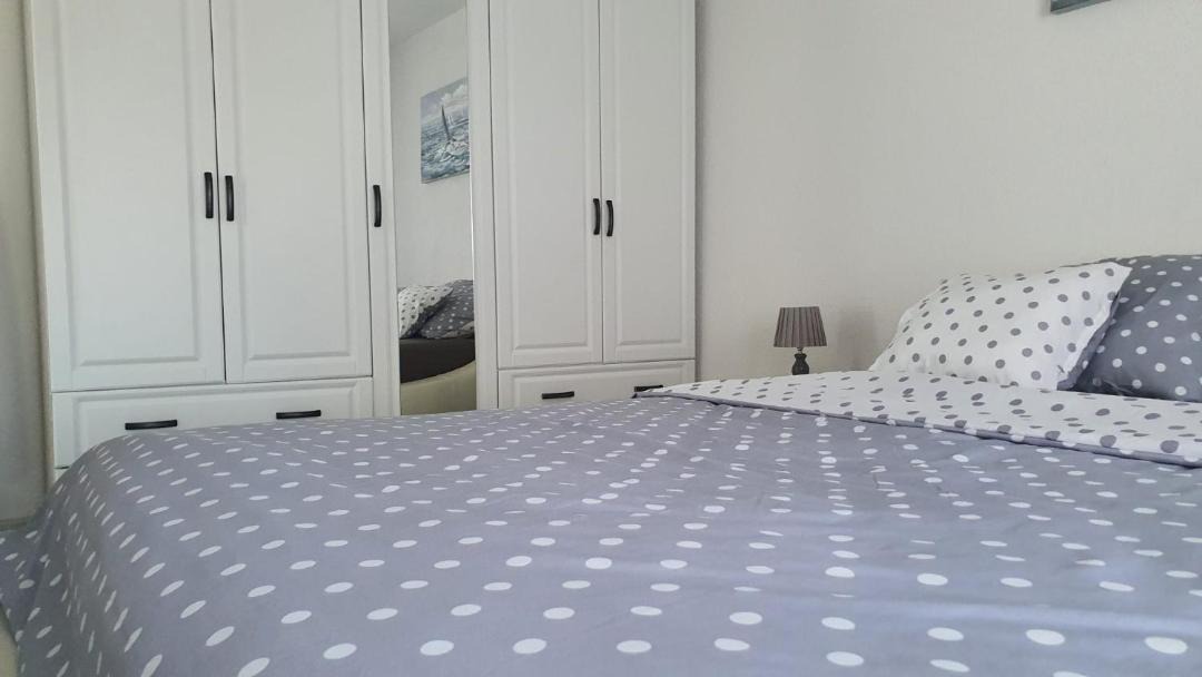 Photo of Bedroom in Cove Parja