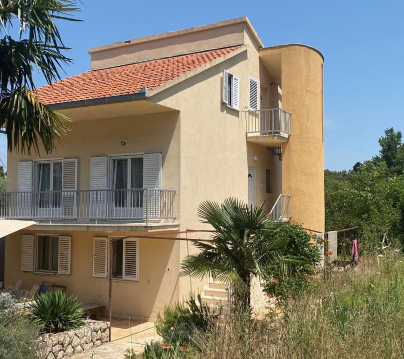 Photo of Buildings in Janjina