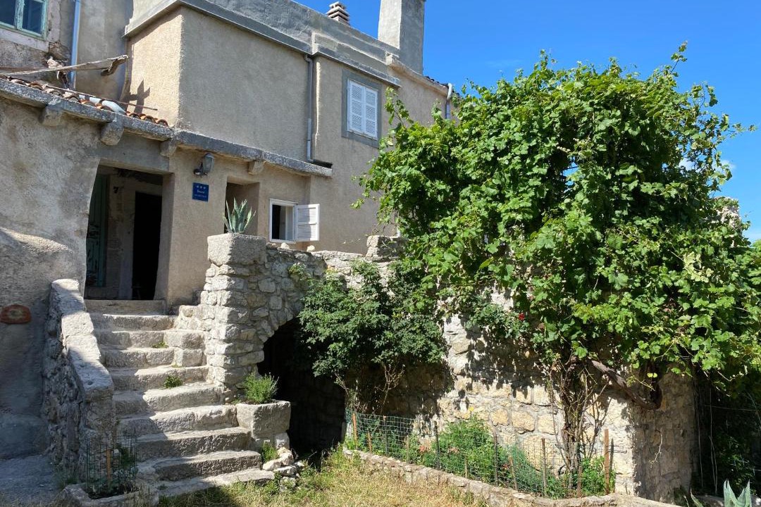 Photo of Others in Cres