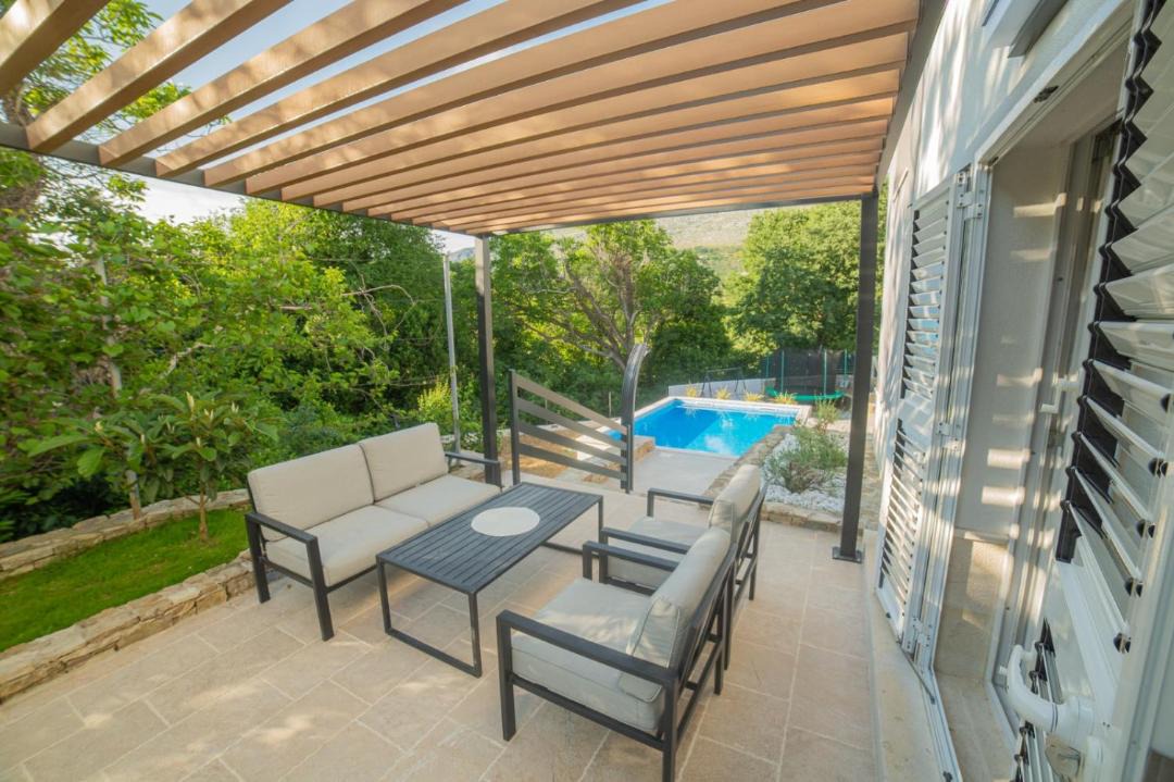 Photo of Patio Balcony in Srinjine
