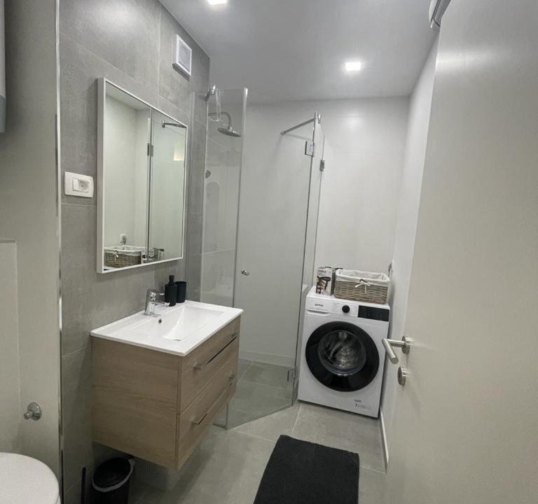 Photo of Bathroom in Cove Parja