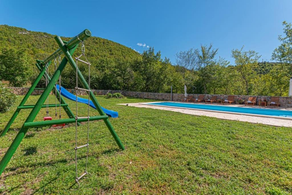 Photo of Outdoor in Cove Parja