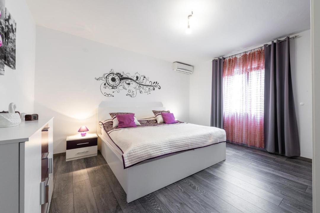 Photo of Bedroom in Plat
