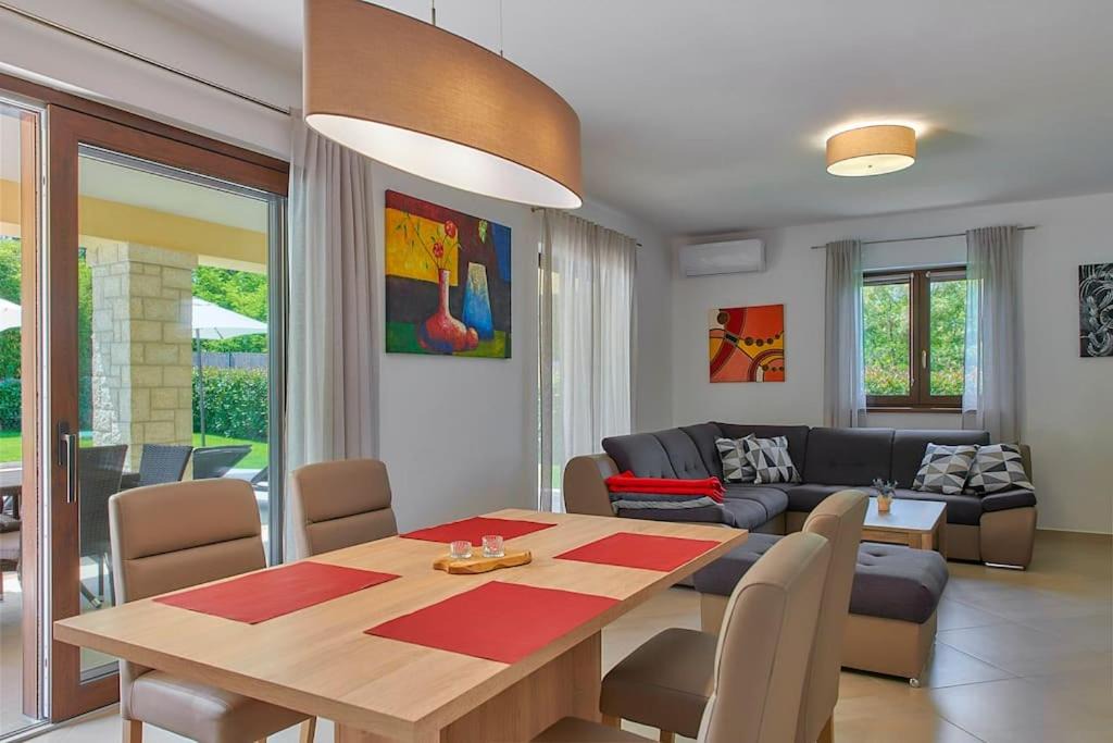 Photo of Livingroom in Fuskulin