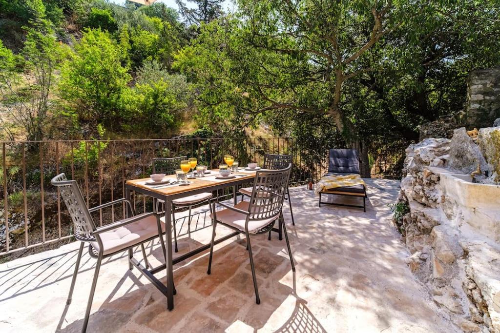 Photo of Patio Balcony in Dol
