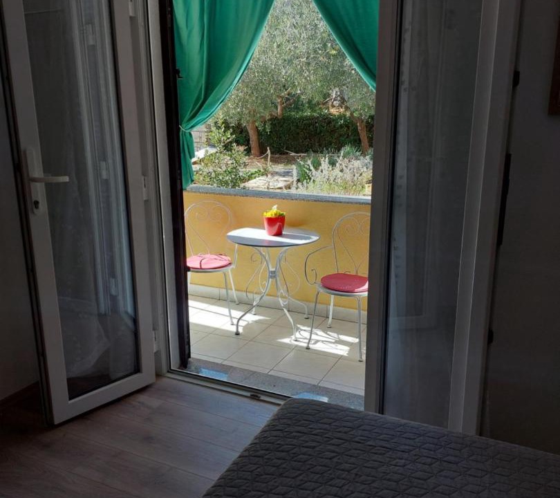 Photo of Others in Cres