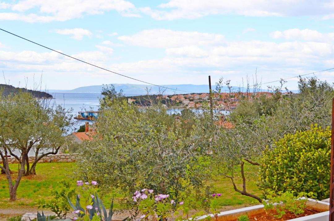 Photo of Others in Cres