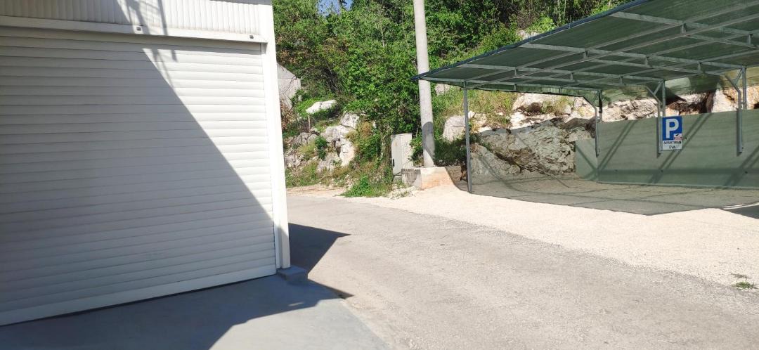 Photo of Others in Ploce