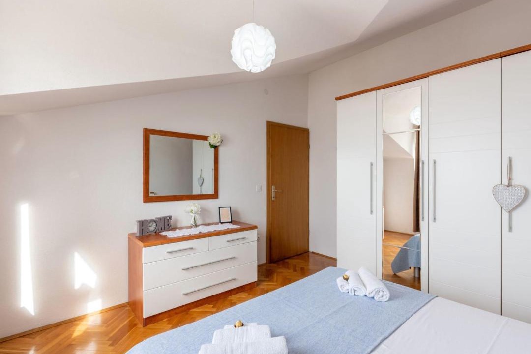 Photo of Bedroom in Duce