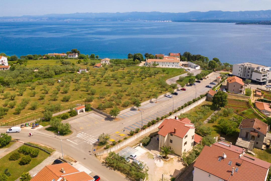 Photo of Others in Porat