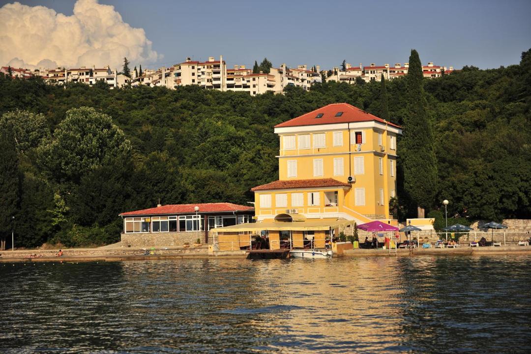 Photo of Others in Omisalj