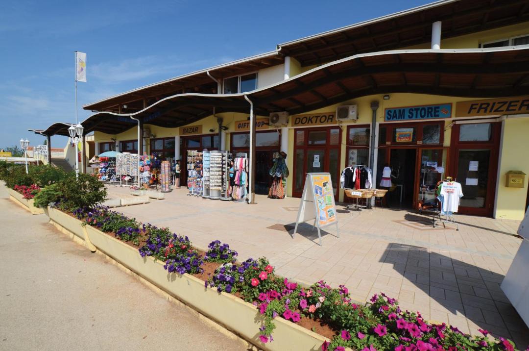 Photo of Others in Valbandon