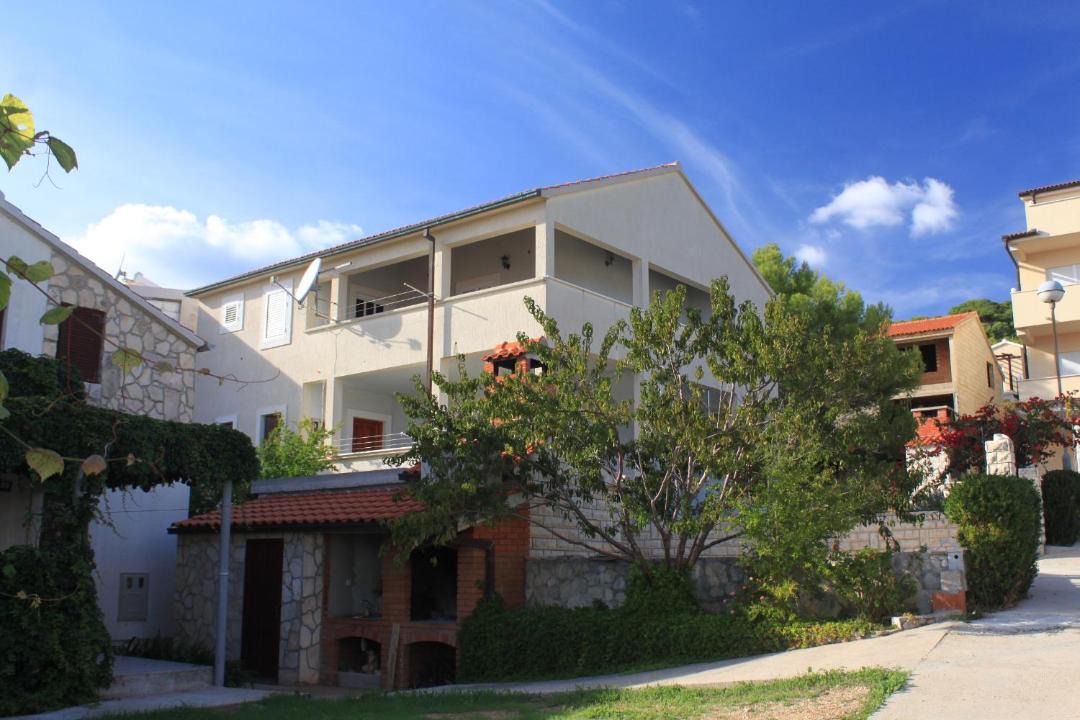 Photo of Buildings in Milna