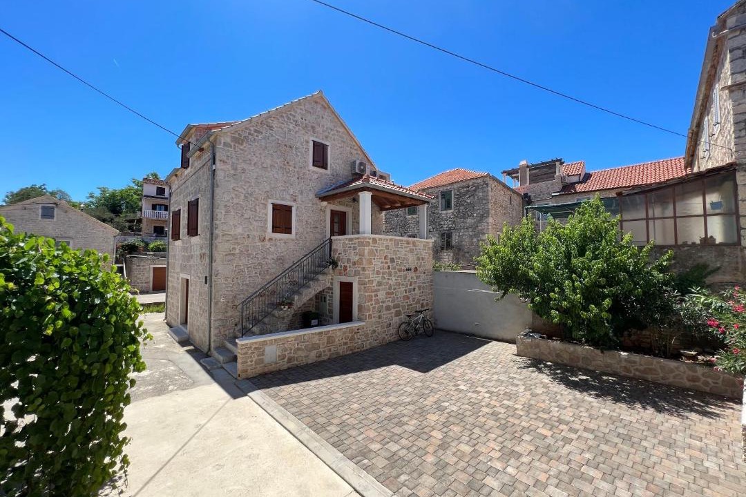 Photo of Others in Vrboska