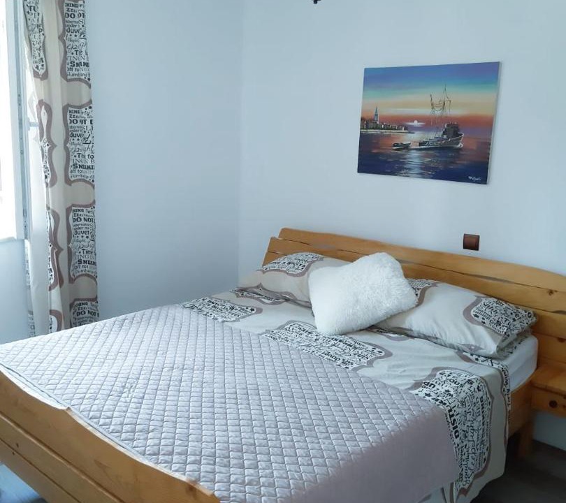 Photo of Bedroom in Sutivan