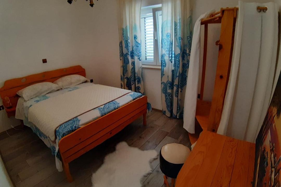 Photo of Bedroom in Sutivan