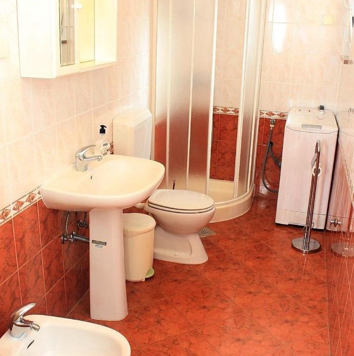 Photo of Bathroom in Obrs