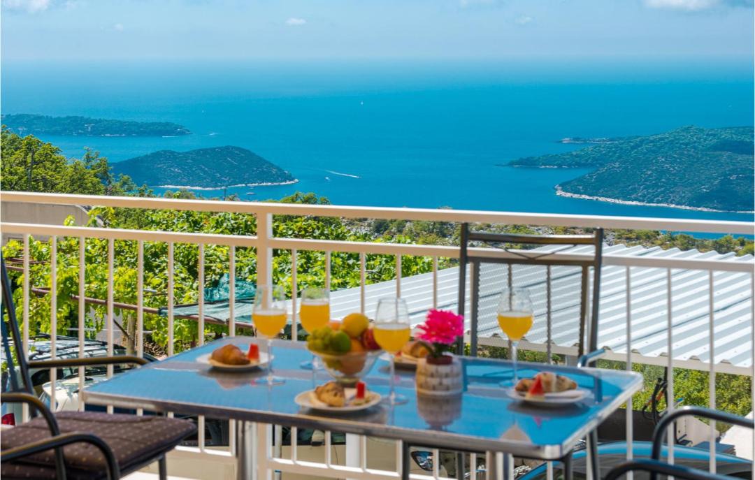 Photo of Patio Balcony in Dubrovacko Primorje