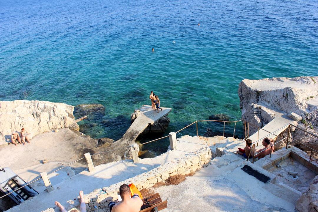 Photo of Human In Picture in Marusici