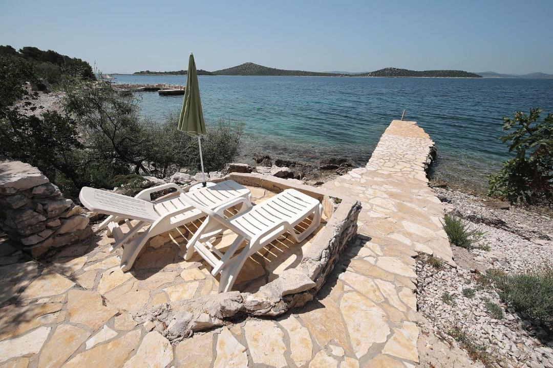 Photo of Others in Tkon