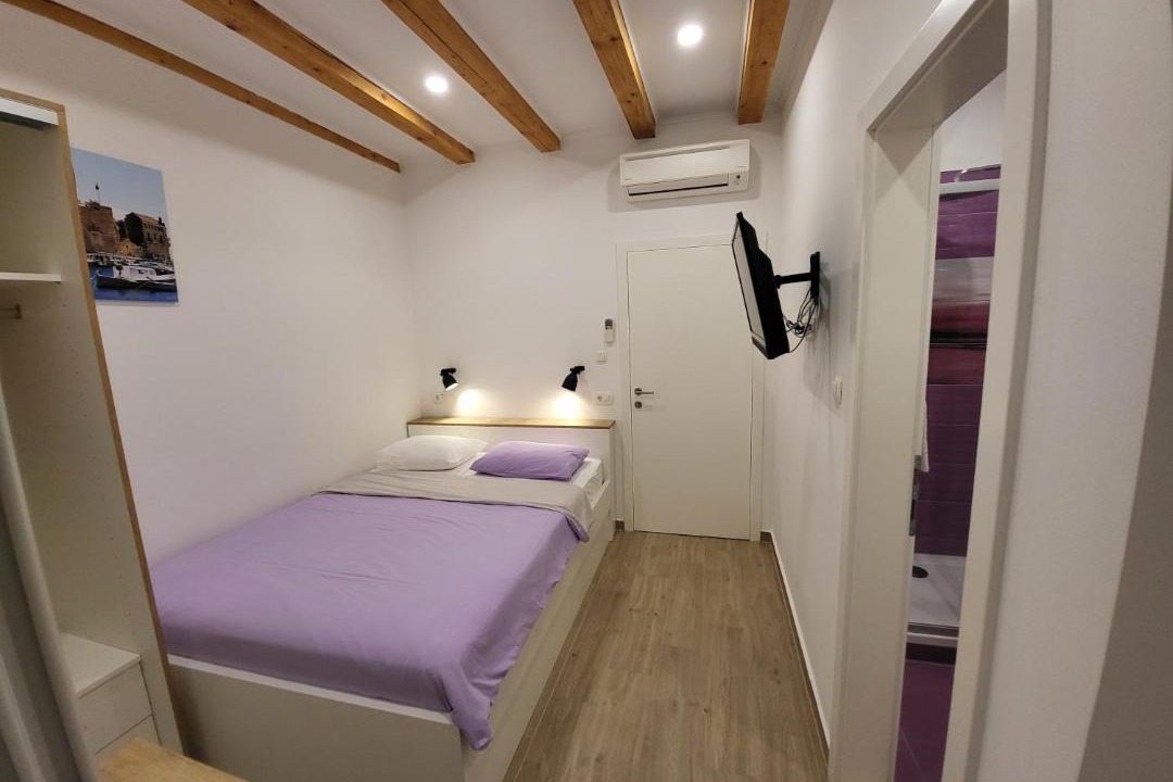 Photo of Bedroom in Komiza