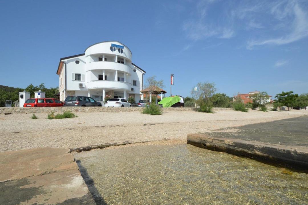 Photo of Buildings in Raslina
