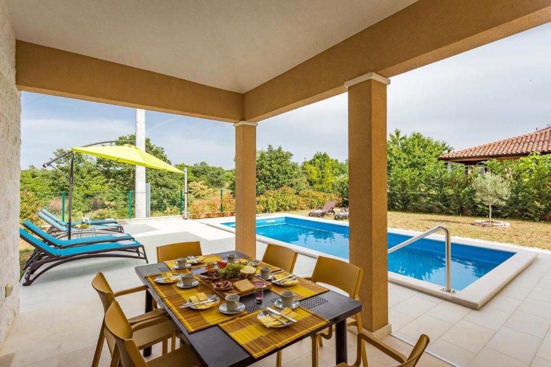Photo of Patio Balcony in Kaldanija