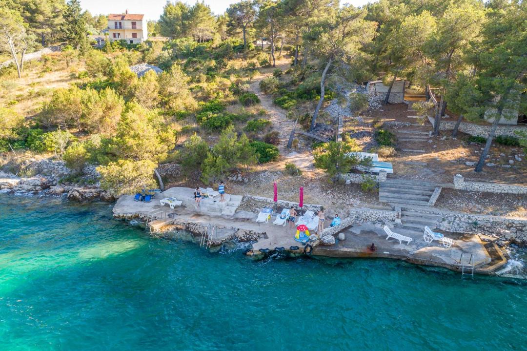 Photo of Others in Cove Makarac (Milna)