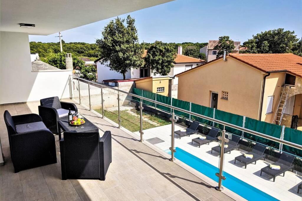 Photo of Patio Balcony in Gajana